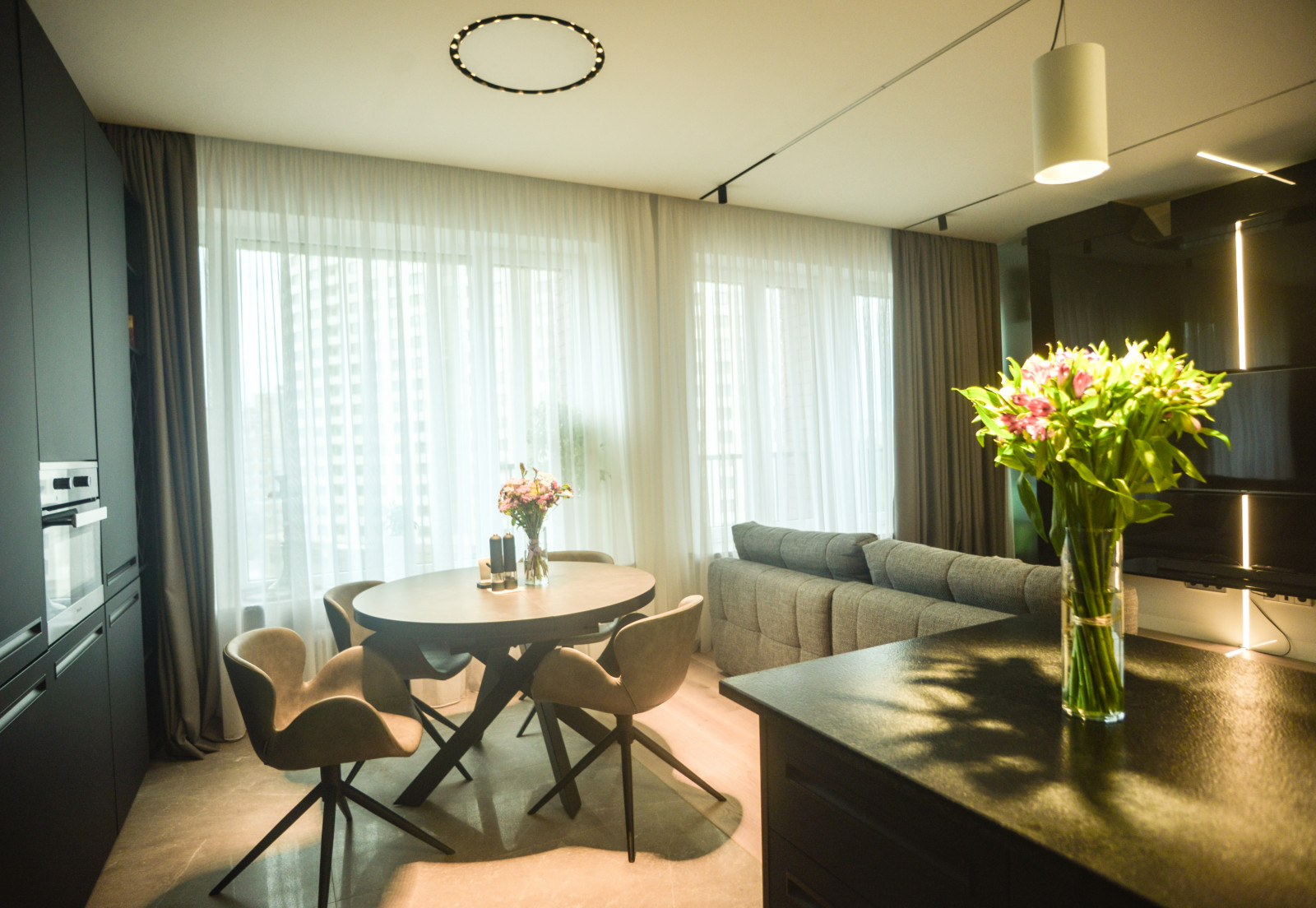 Квартира 110 кв. м - Монохром