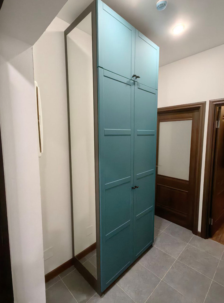 Распашные шкафы