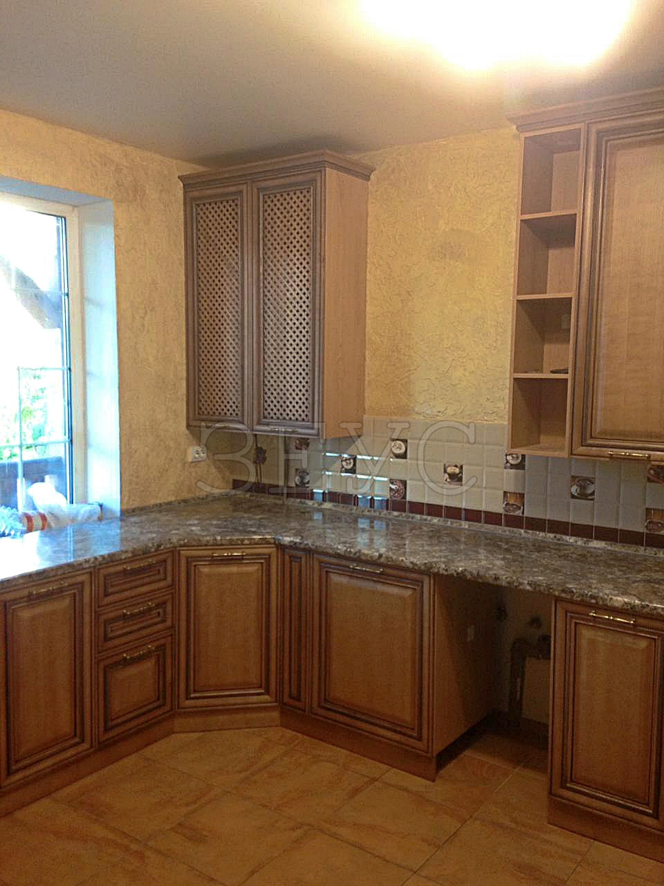 Нестандартная кухня из массива дуба для нашего клиента! Верхние модули шкафов вы