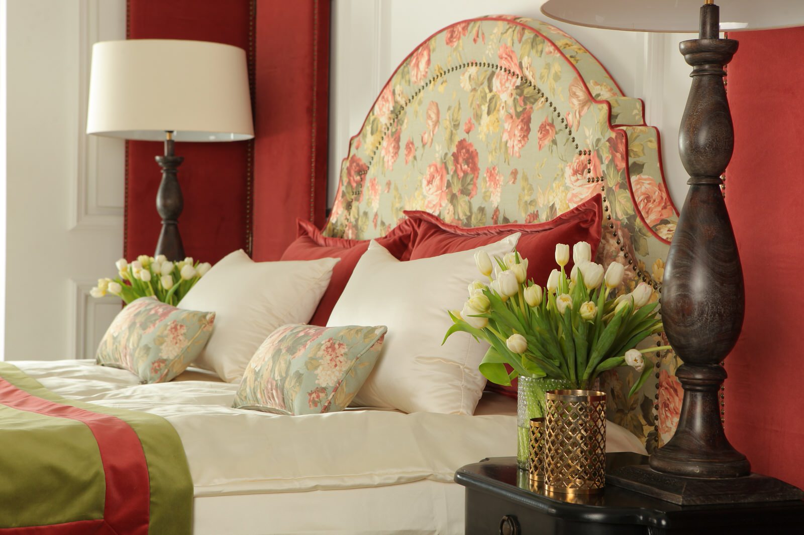 Оформление кроватей для компании Roy Bosh