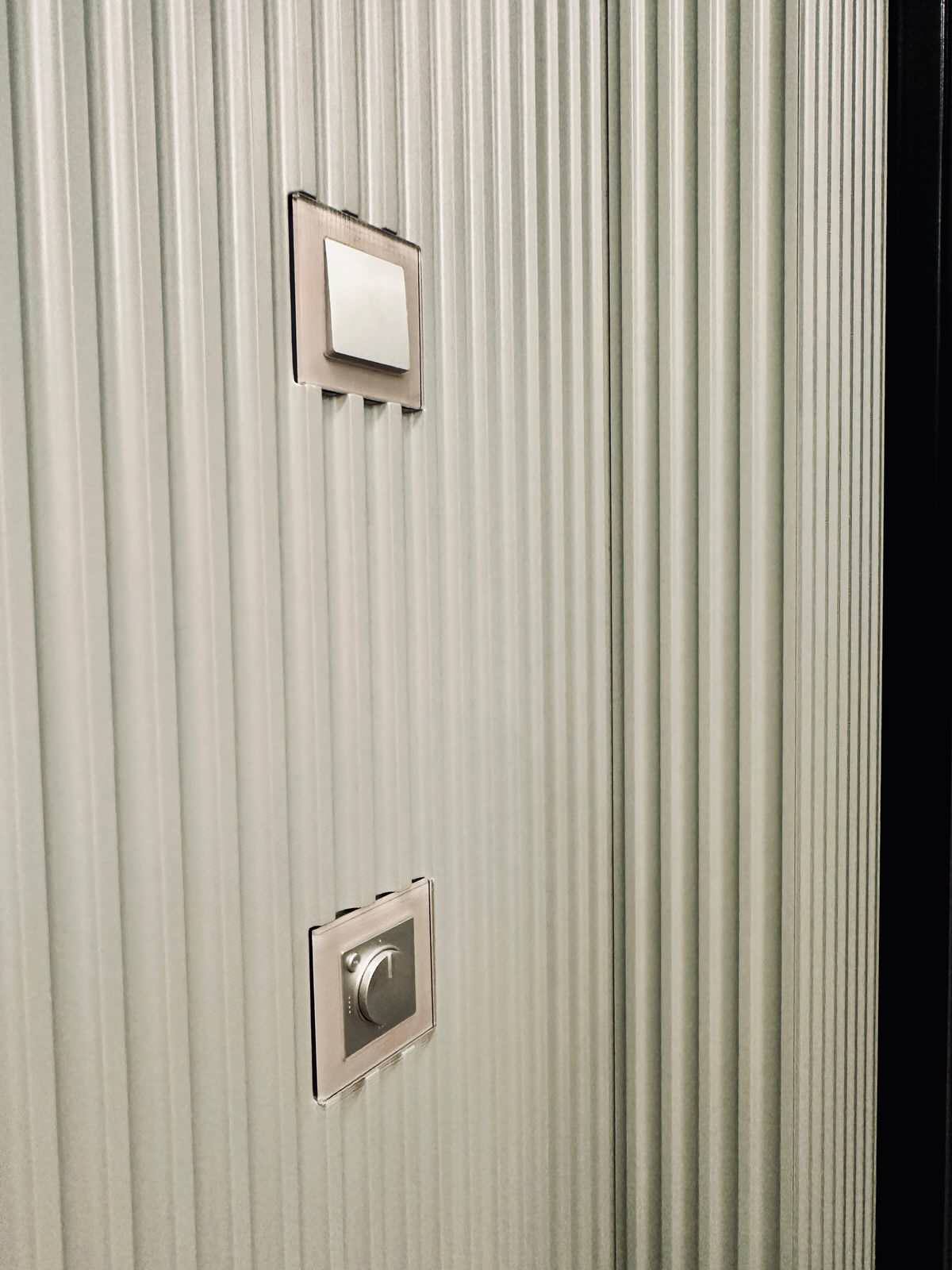 Стеновые панели из МДФ эмаль в коридор.