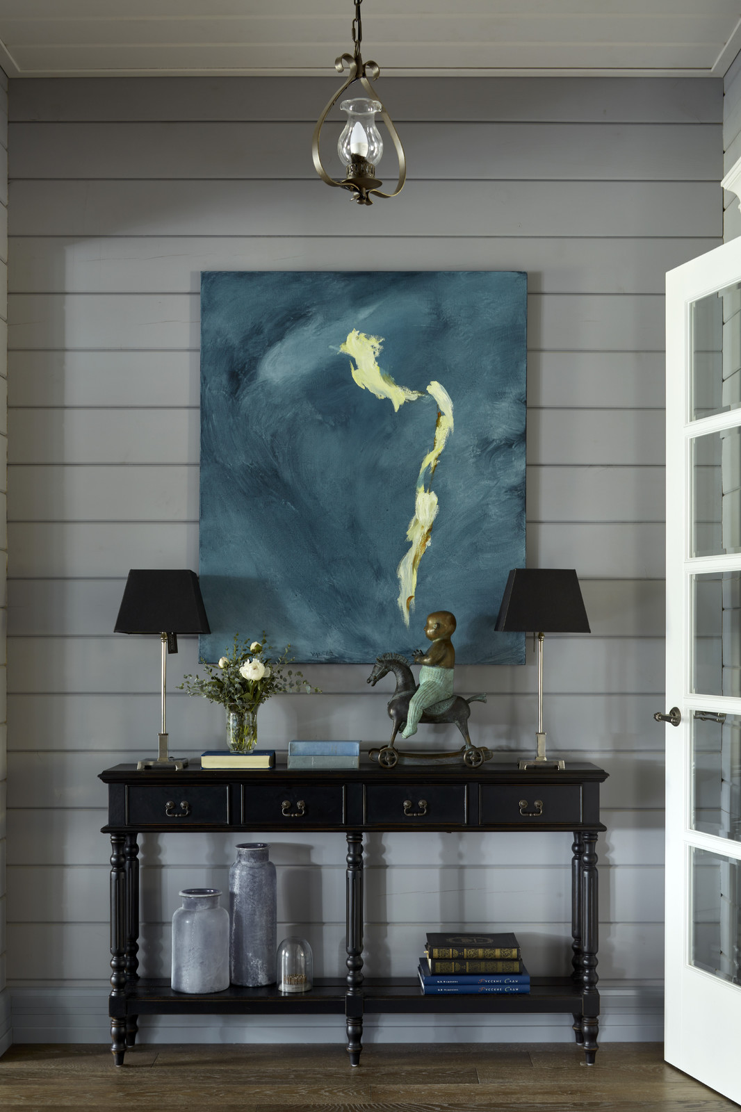 Холл первого этажа