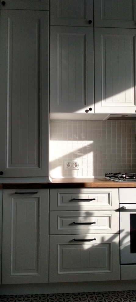 Светлая кухня в Сталинке