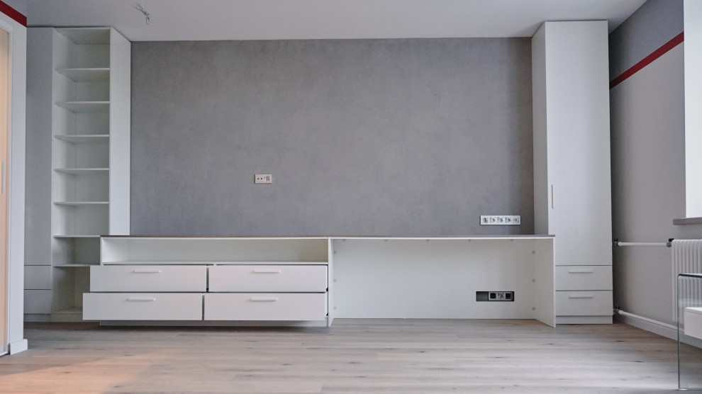 Интерьерная система в спальню от raumplus с распашными дверьми