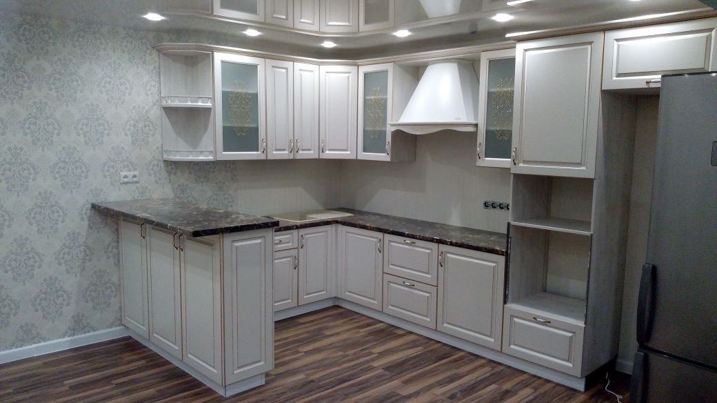 Светлая классика с полуостровом