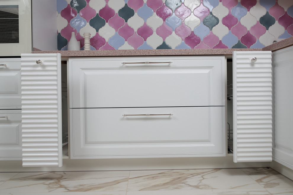 Кухня в сиреневой дымке