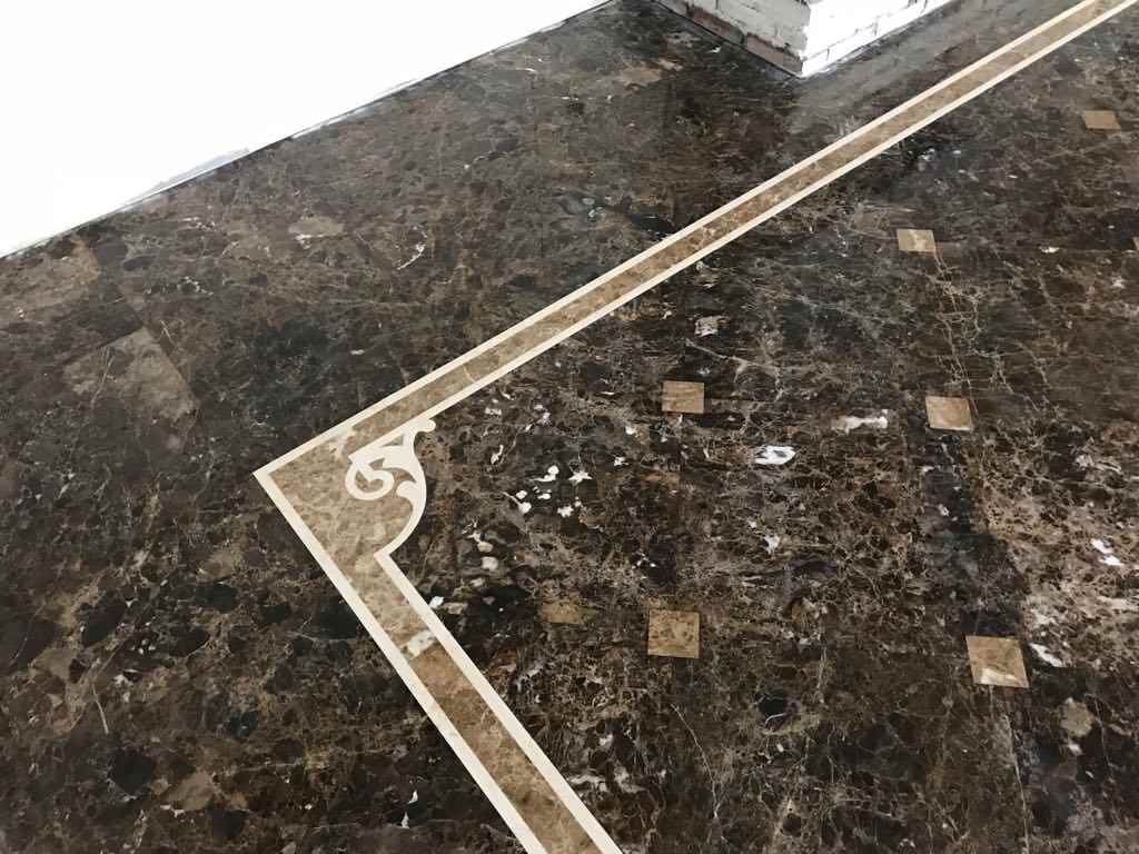 Обложка проекта: Художественное пано, полы, лестница на основе испанского мрамора imperador dark