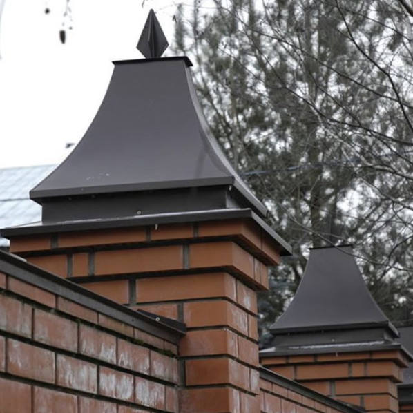 Обложка проекта: колпаки на забор