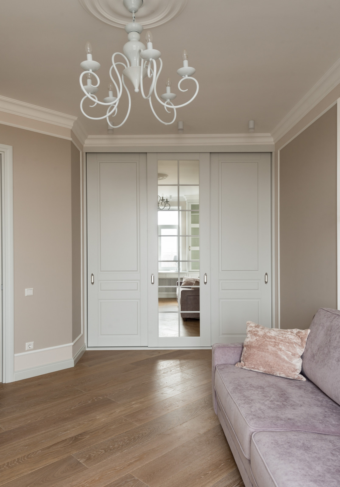 Шкафы и тумбы