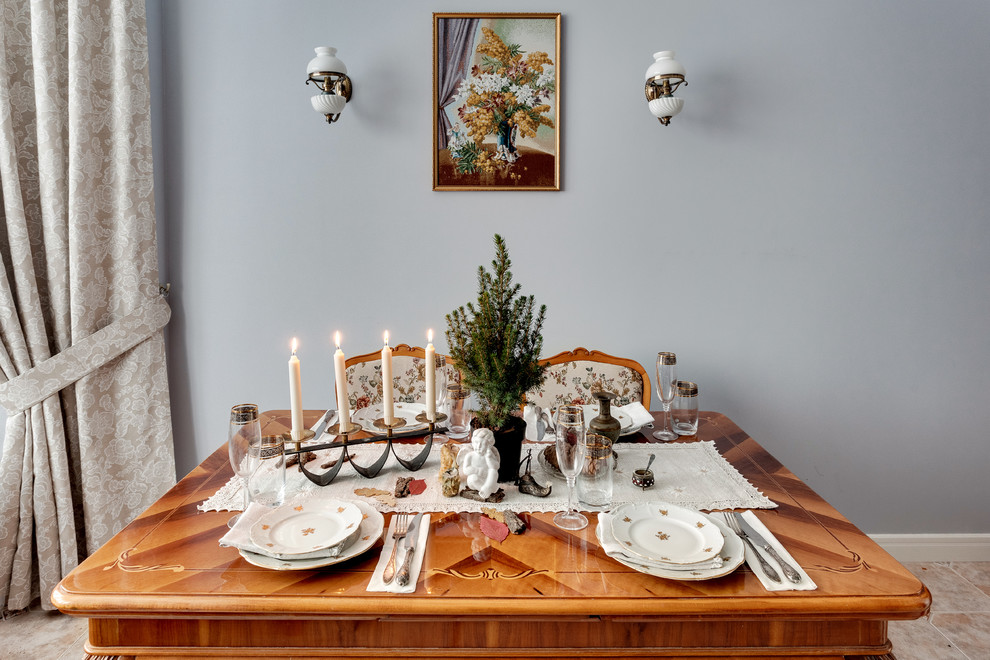 Кухня с лавандовыми стенами