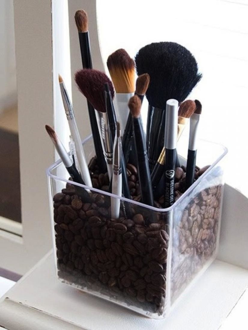 В чем хранить косметику