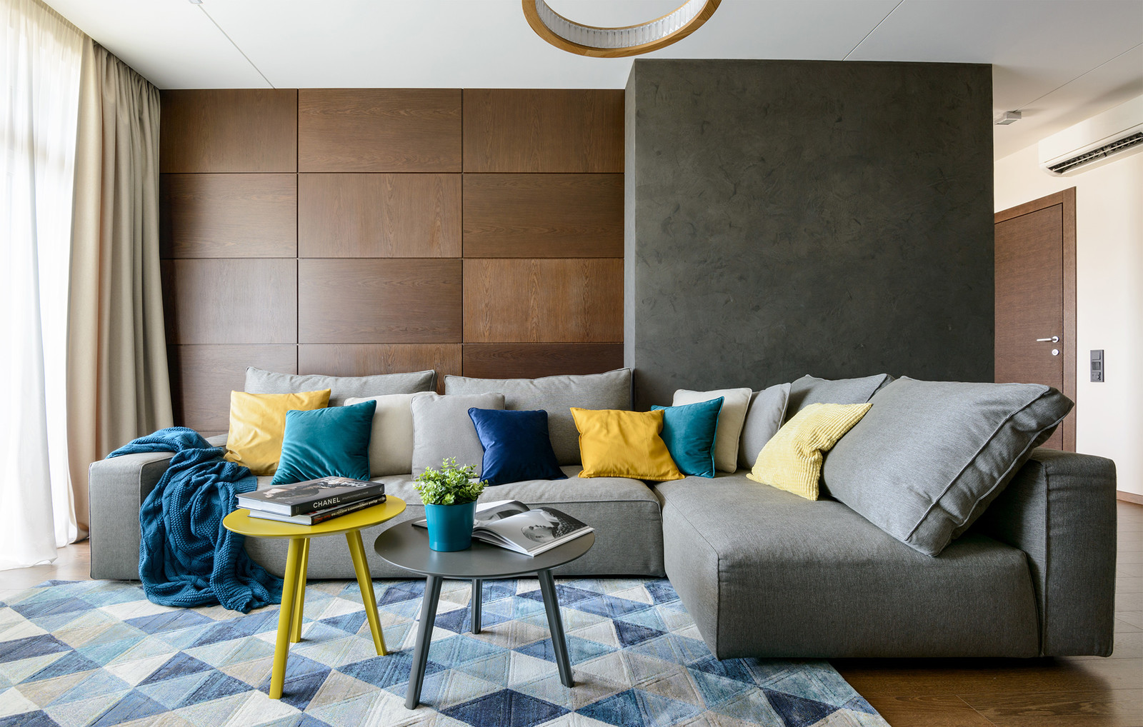 Интерьер квартиры в ЖК Кедровый 95 м^2