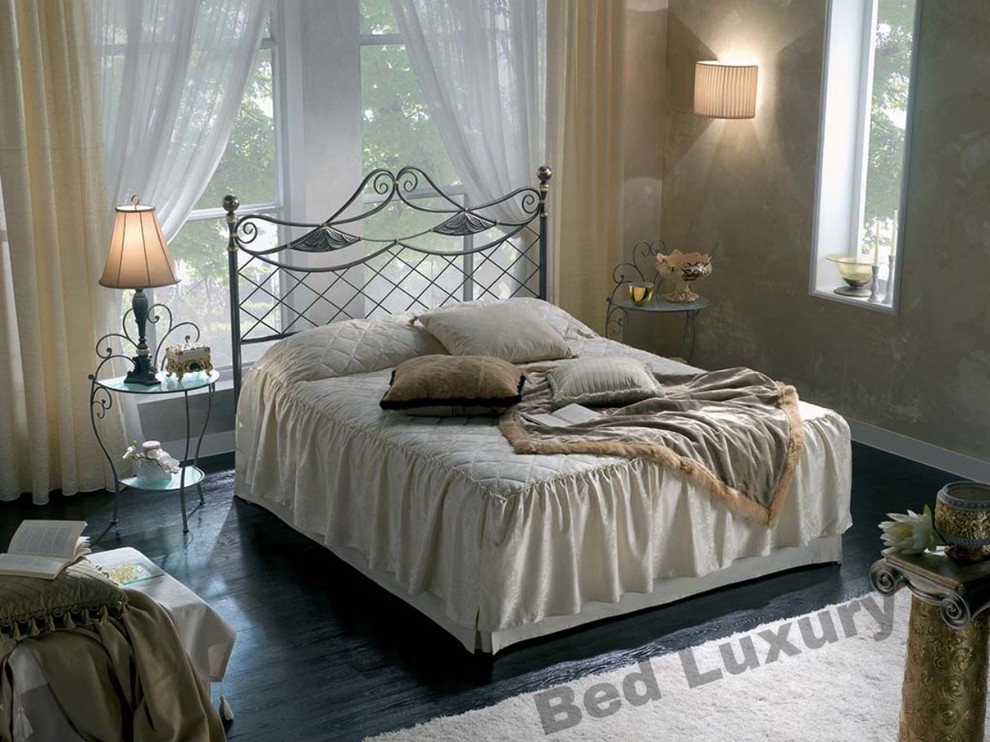 Обложка проекта: Кованая кровать «Кремона»