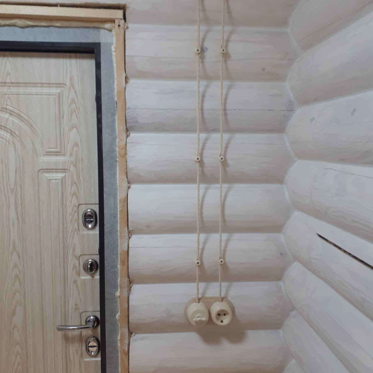 Монтаж электрики в ретро стиле