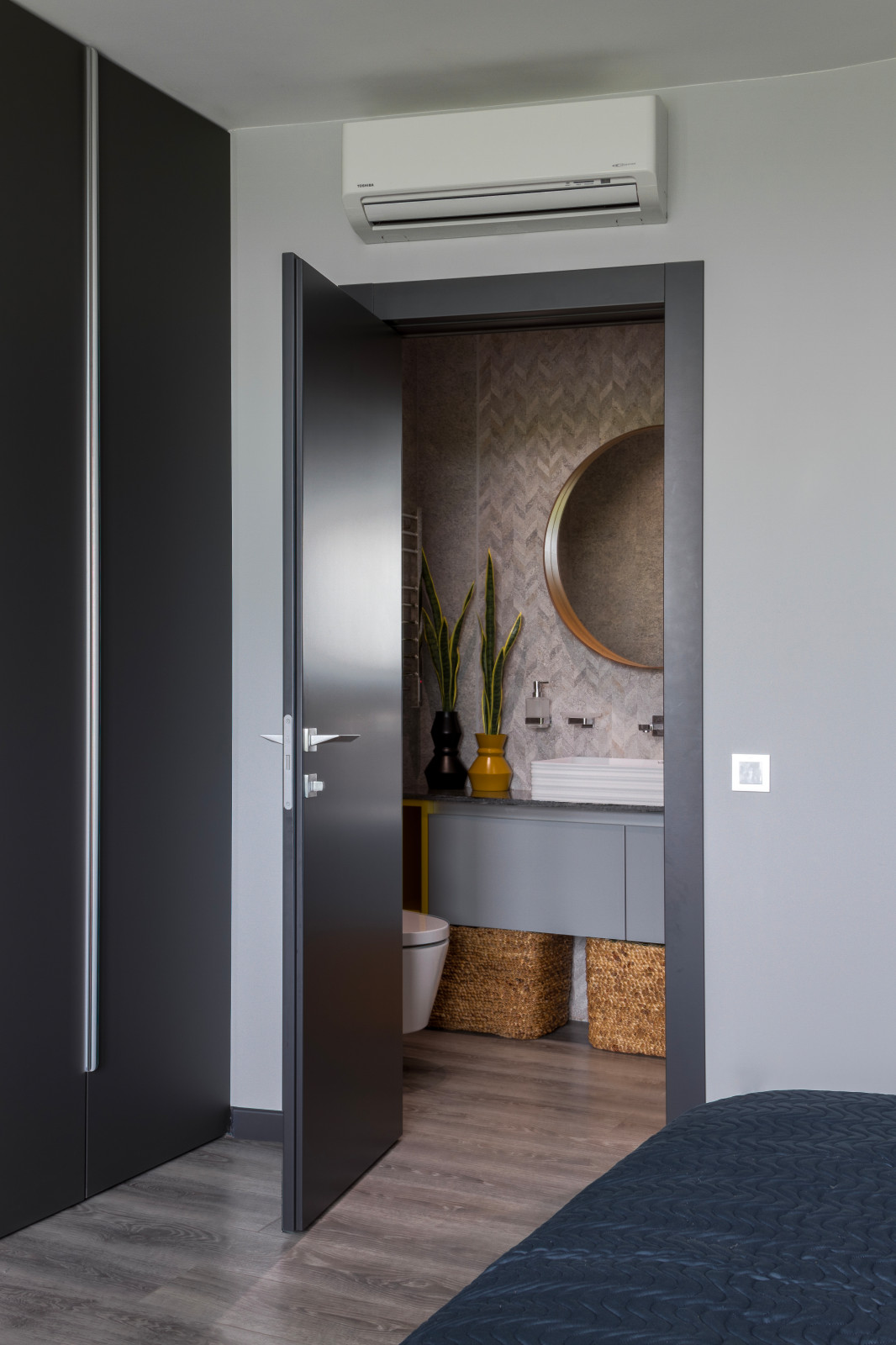 Душевая комната при Мастер-спальне