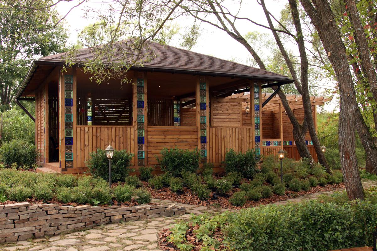 Обложка проекта: Сад у ручья