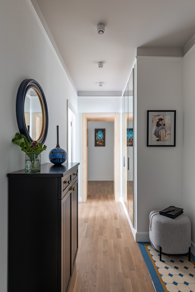 Квартира с библиотекой и коллекцией искусства