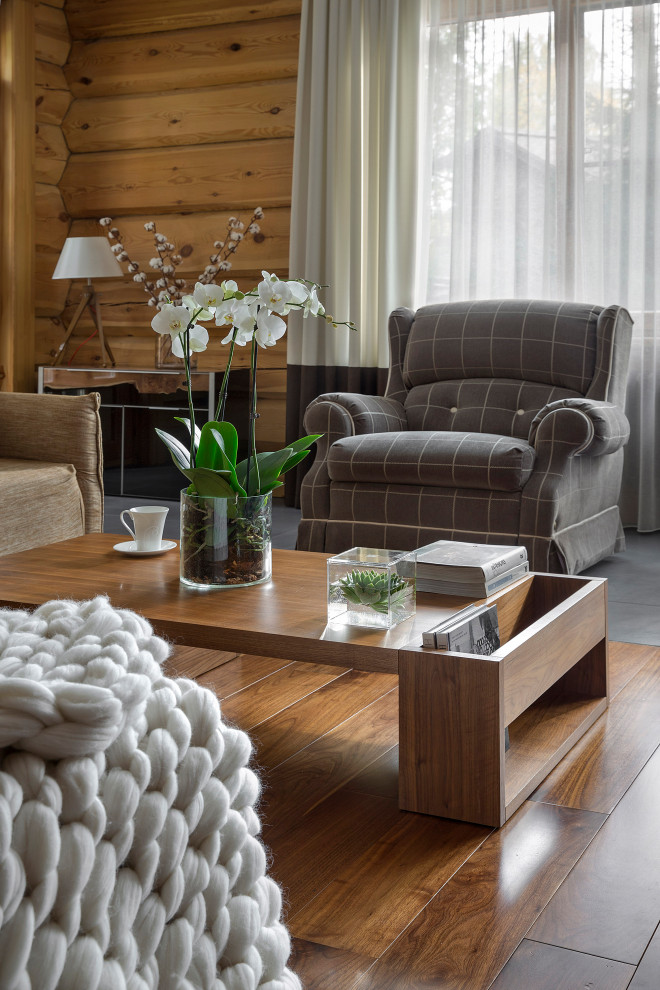 Дом под соснами