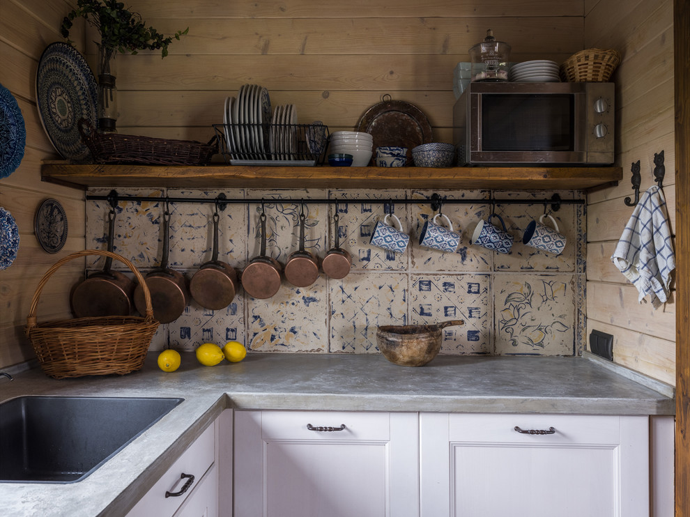 В гостях: Маленький дом-баня  с огородом на приподнятых грядках