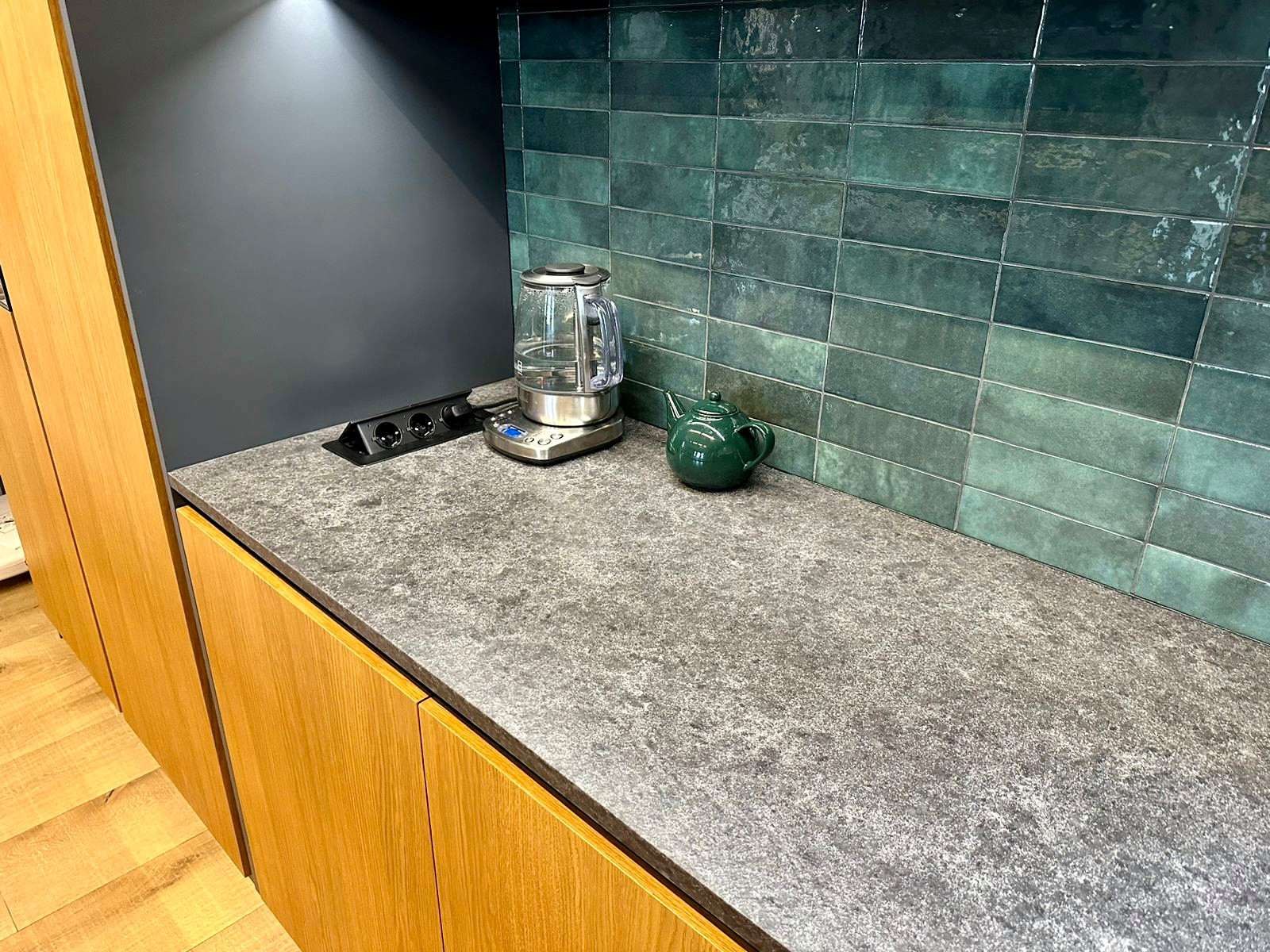 Обложка проекта: Столешница из кварцевого агломерата