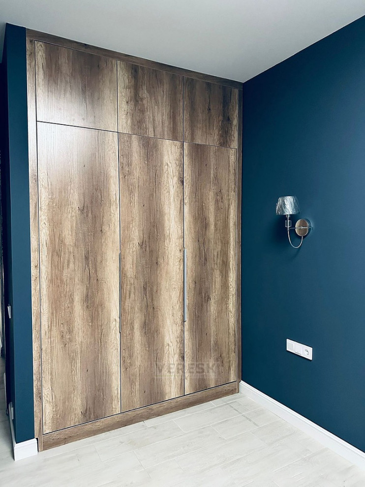 Встроенные распашные шкафы