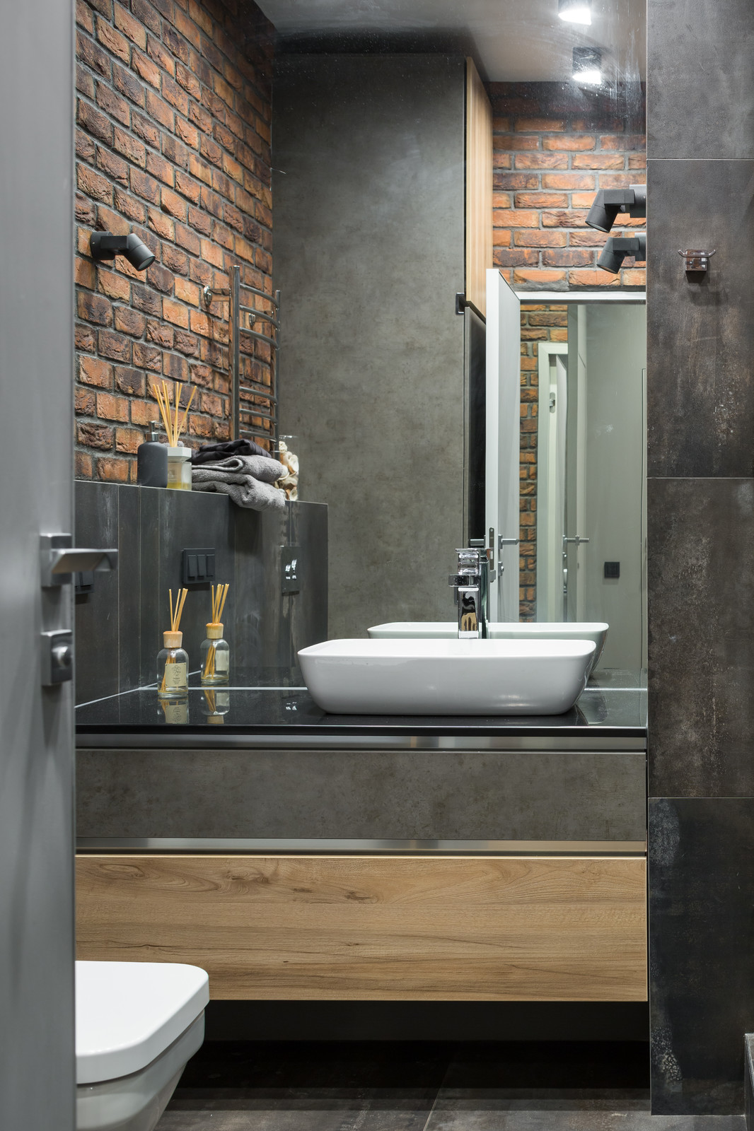 Просто фото: Хранение в маленьком санузле — 29 примеров