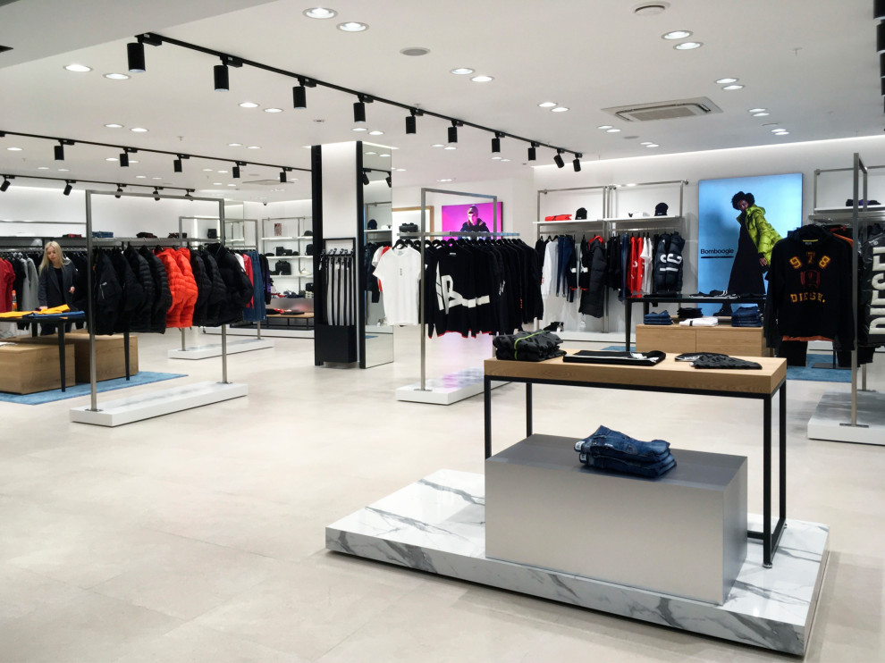 Обложка проекта: Мультибрендовый бутик "Драйв" ТК "Гостиный двор", г. Челябинск