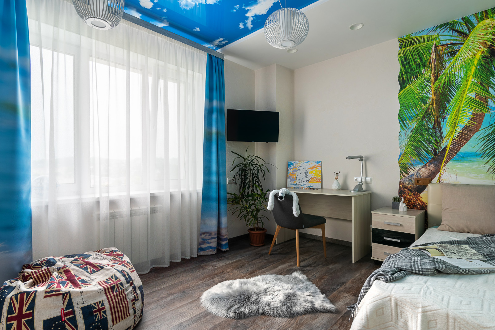 Разные полюса.