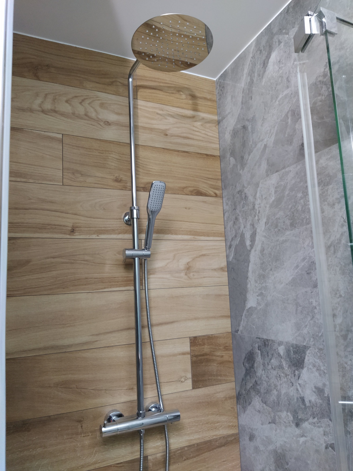 Душевая на Широкой речке