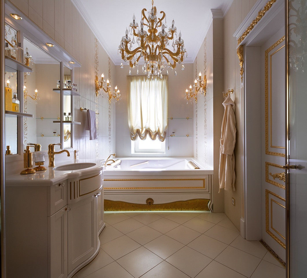 В Золотой оправе