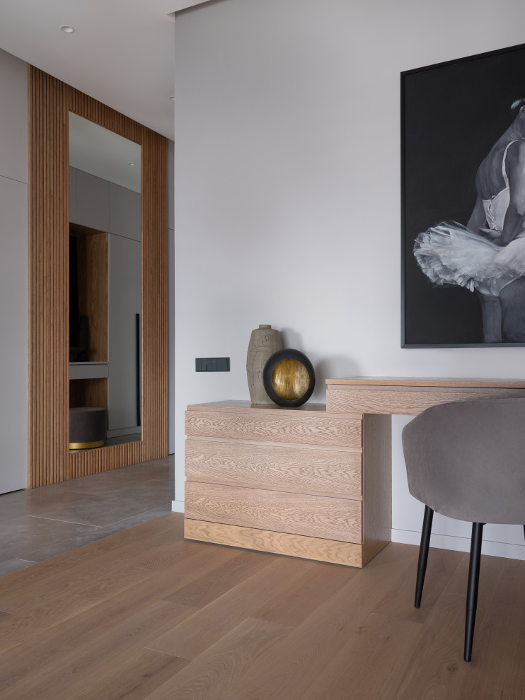 Монохром с деревянными акцентами.Дизайн Анастасия Волчкова.Публикация Elle Decor