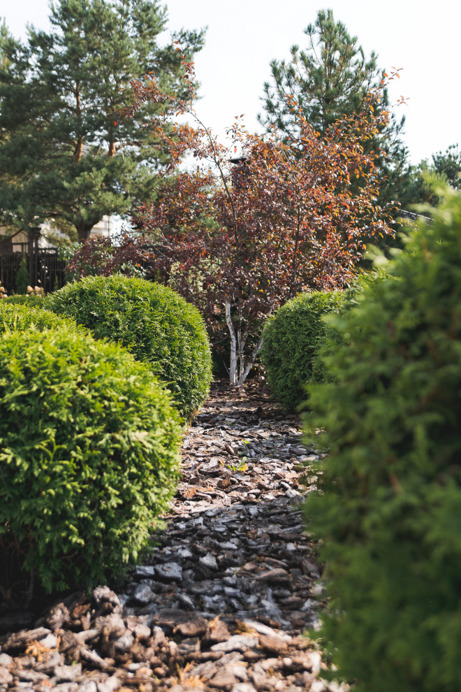 Современный сад на Успенском шоссе
