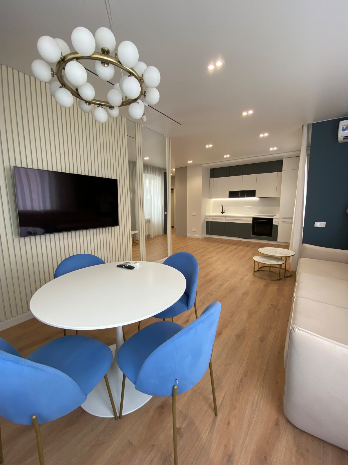 2х комнатная квартира Калинина 38