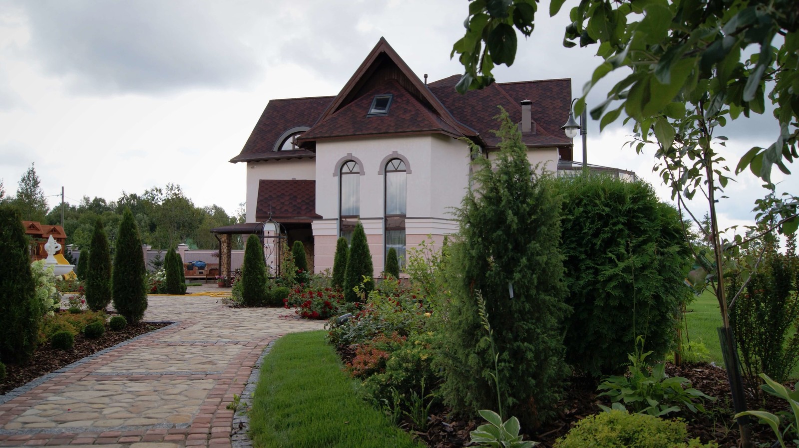 ИЗ ВАРЯГ В ГРЕКИ