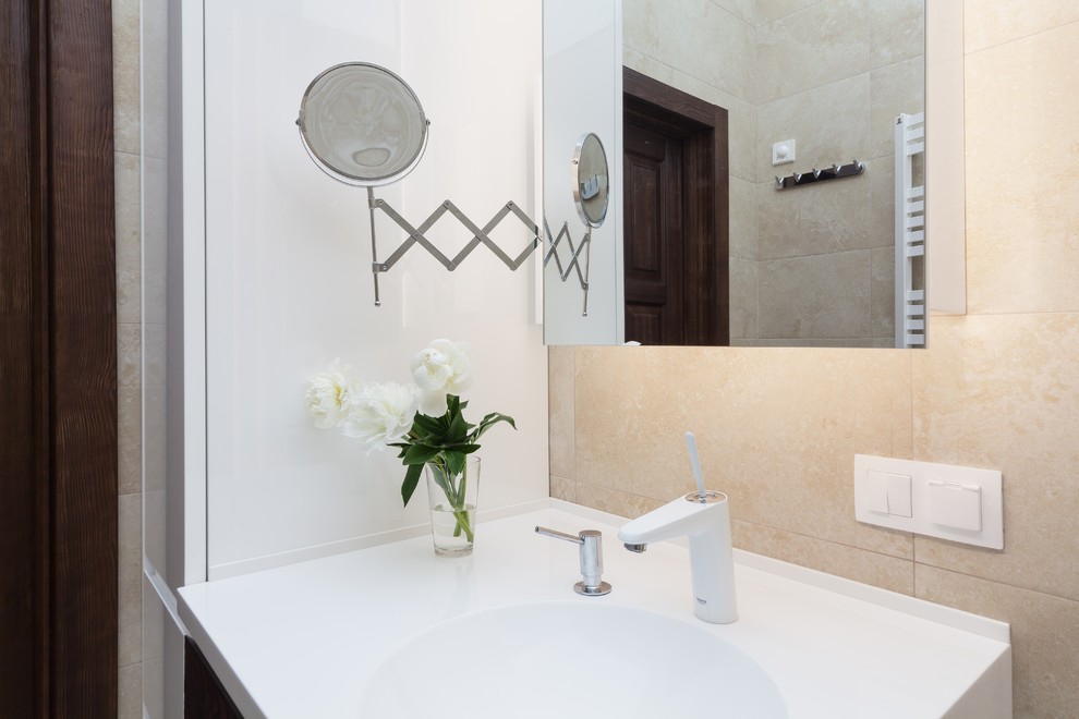 Беллая мебель в санузле