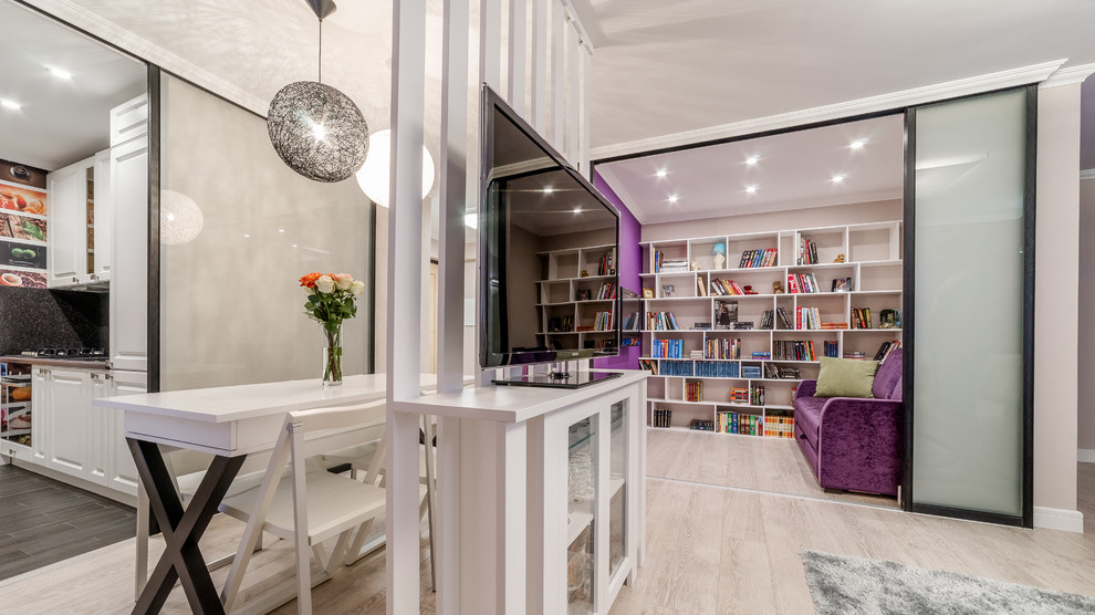 Глубокий винный цвет в интерьере стандартной двушки