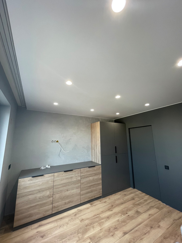 Теневые потолки и линейное освещение в ЖК Европейский берег