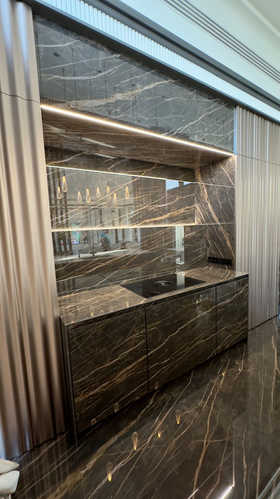 Кухонный остров и столешница