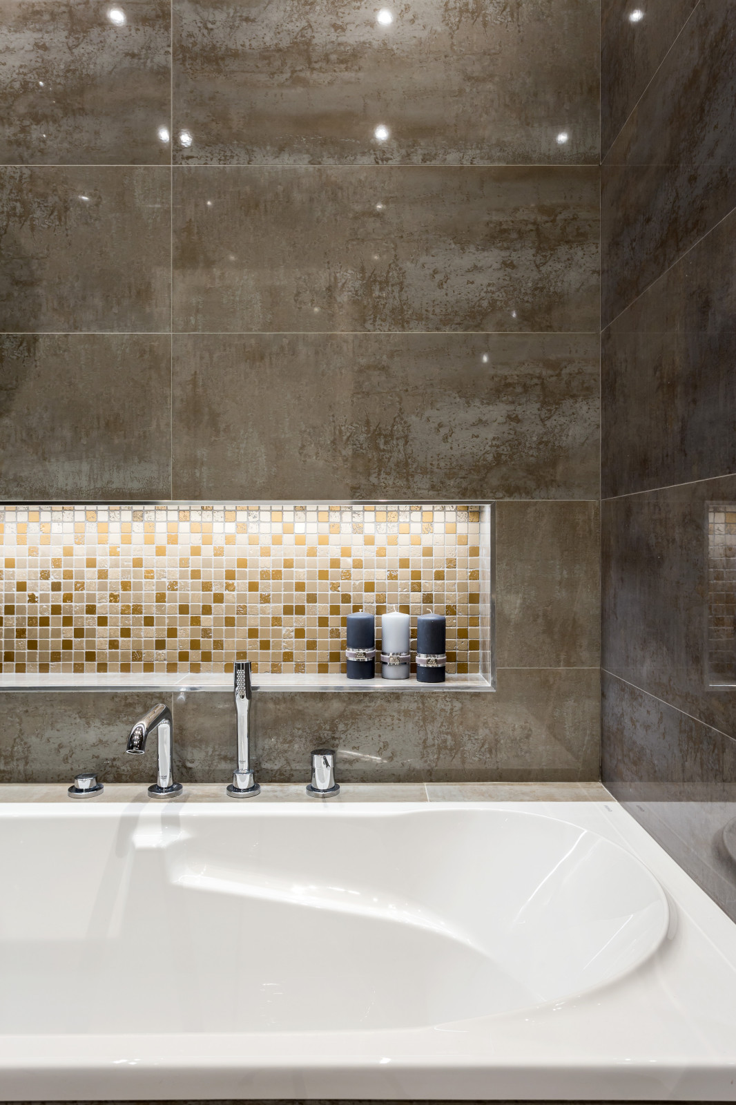 Просторная двухкомнатная квартира на Крестовском острове