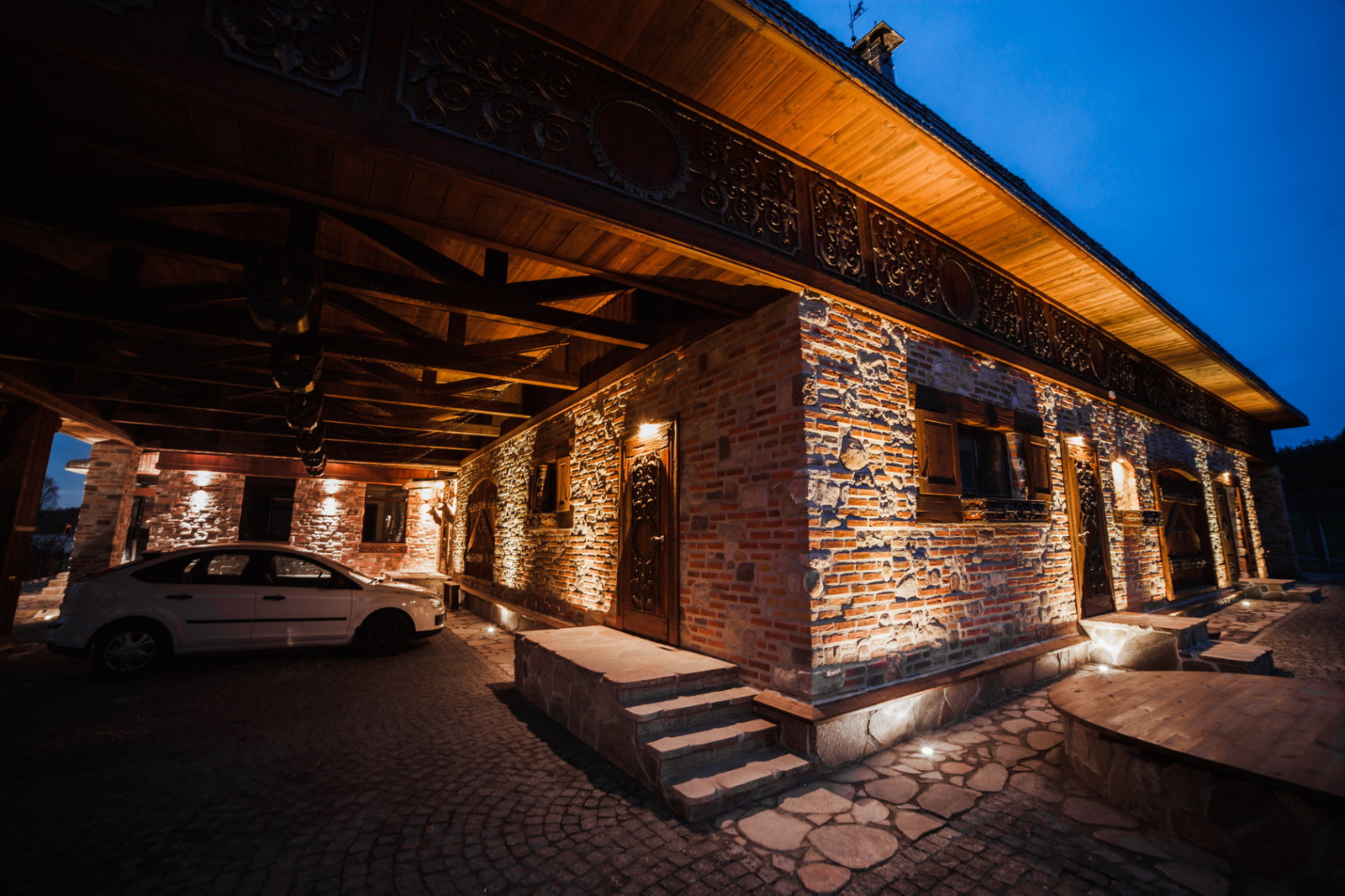 Архитектурная подсветка фасада