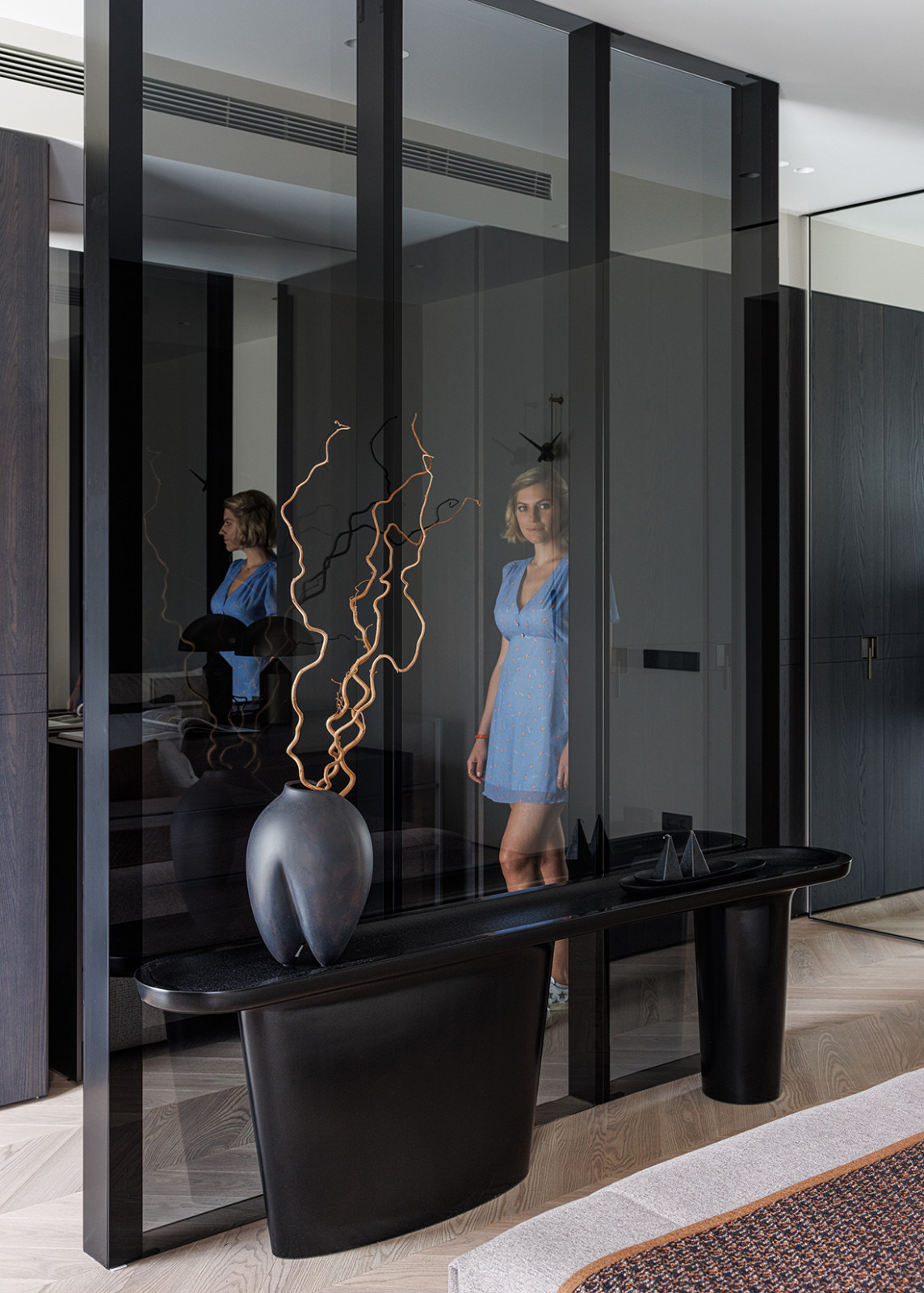 Монохромная квартира 90 м2 в центре Москвы