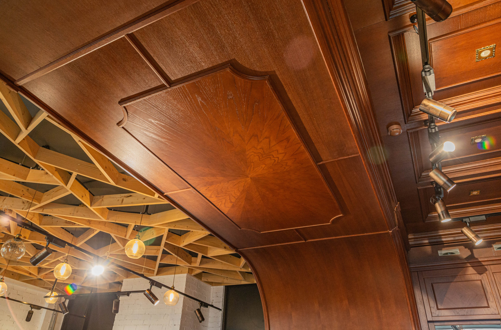 Обложка проекта: Кабинет из массива на заказ