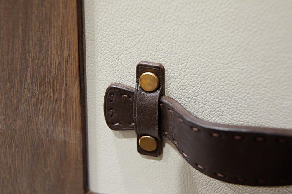 Квартира площадью 170 кв.м. в Брянске. Реализованный проект.