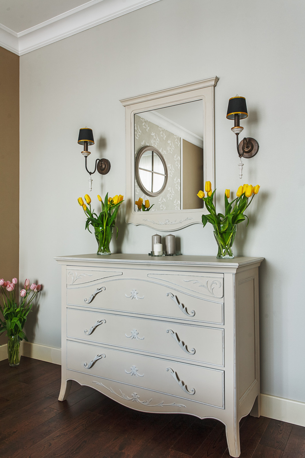 Calm,Cute and Colorful.