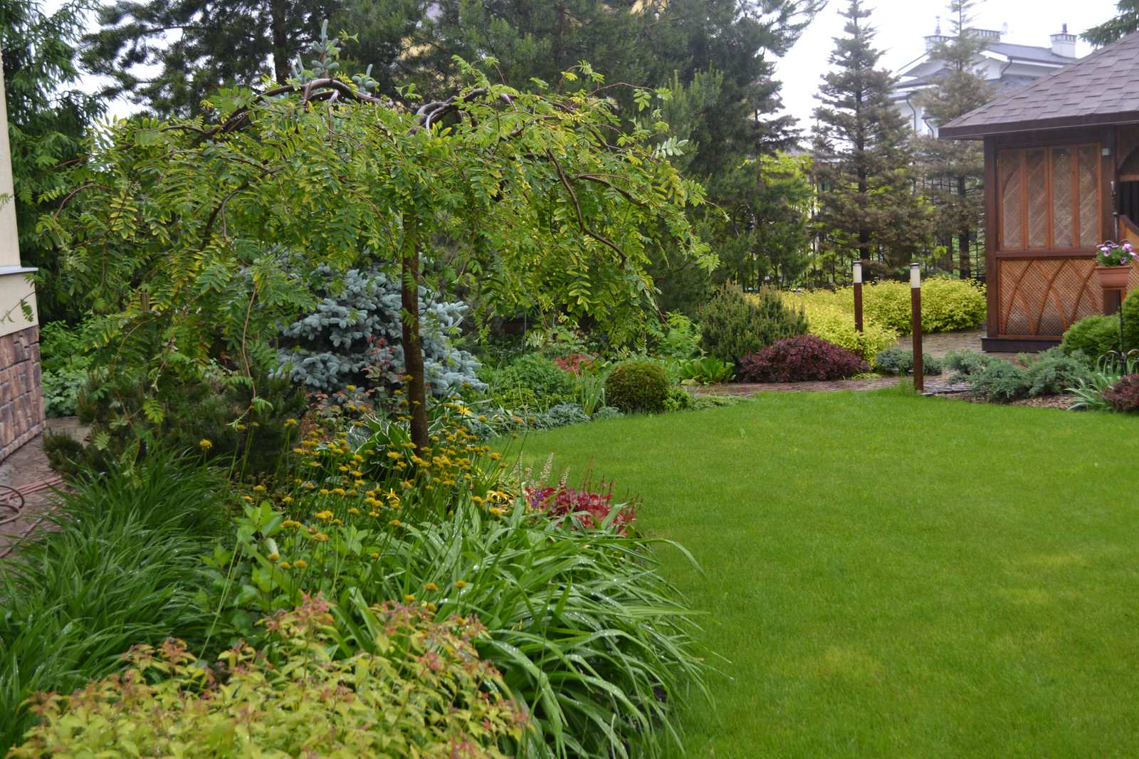 Сад Шехерезады в поселке Старбеево