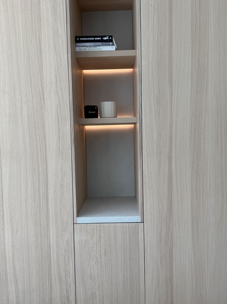 Экостиль в деталях: столешница, пол и полки с эффектом микроцемента