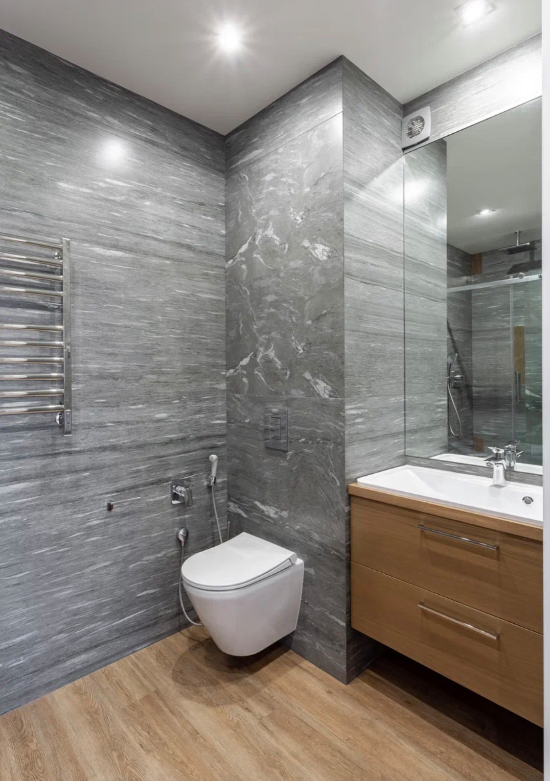 Обложка проекта: ЖК Легенда , площадь 100 метров, для одинокого мужчины.