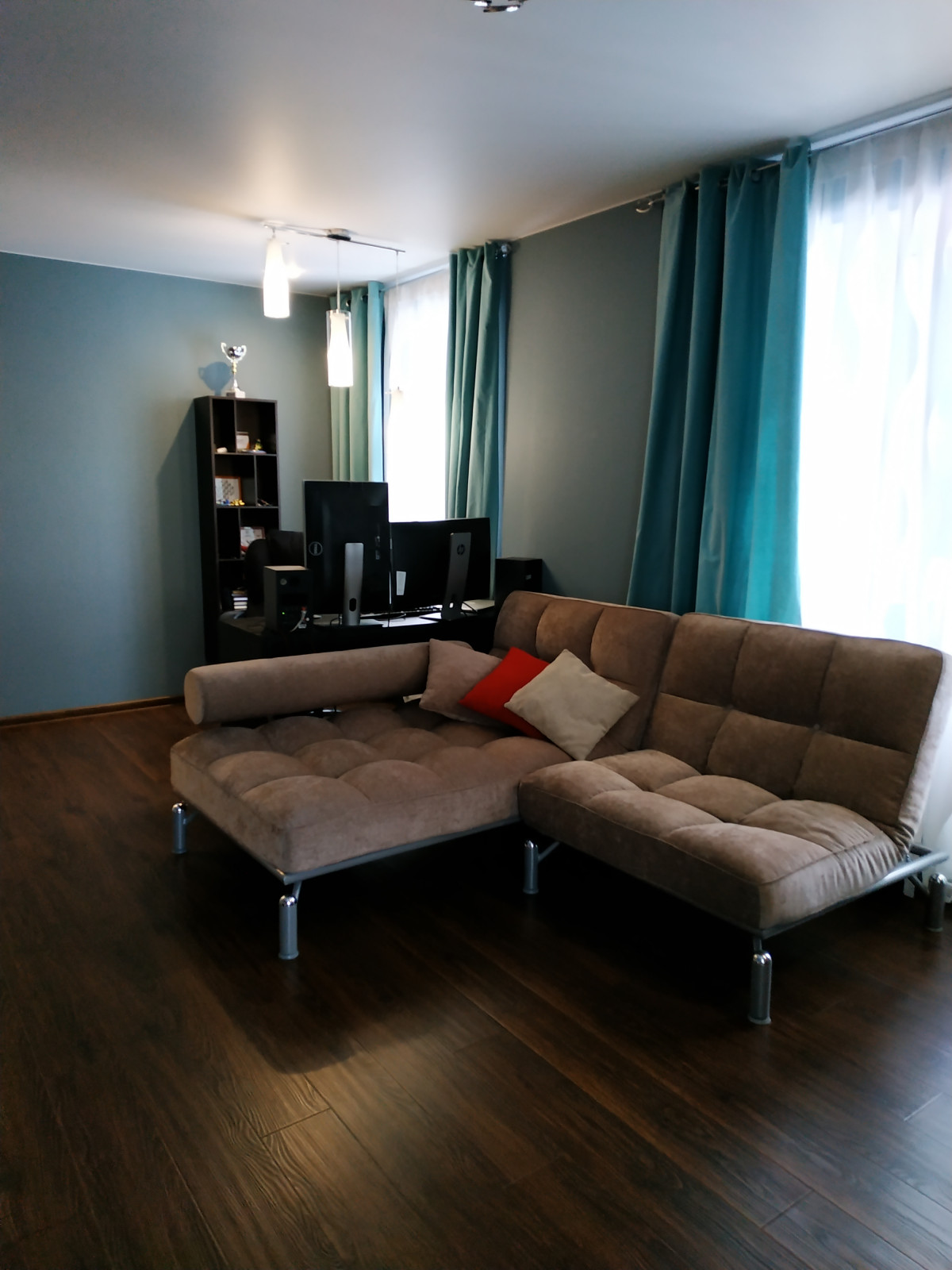 Квартира в тонах сентябрьского парка.