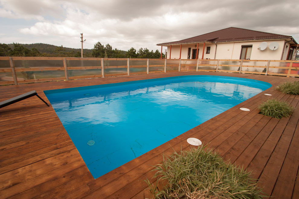 Бассейн с отделкой Лайнер