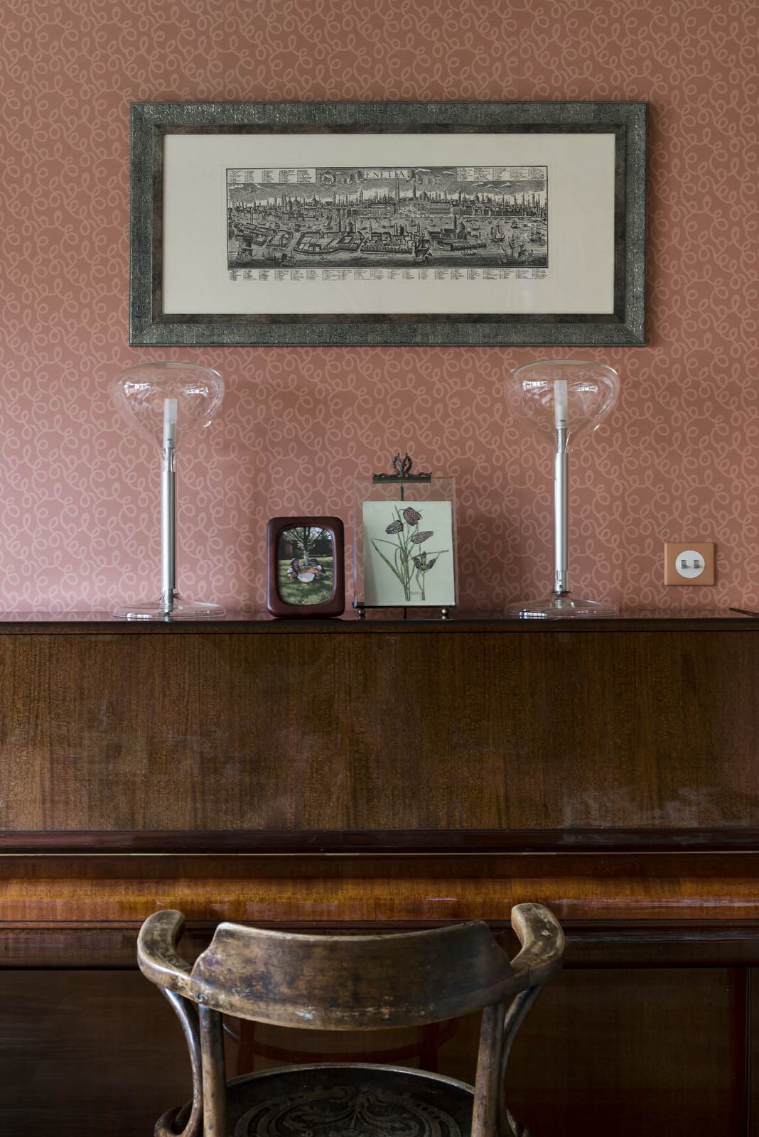 Обложка альбома: пиано